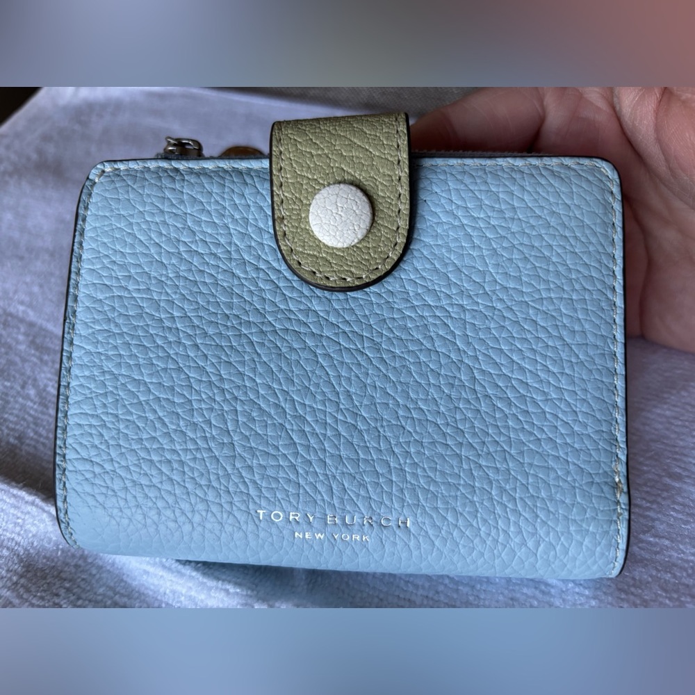 NWT Tory Burch Color Fold Bi Fold Wallet PRICE FIRM